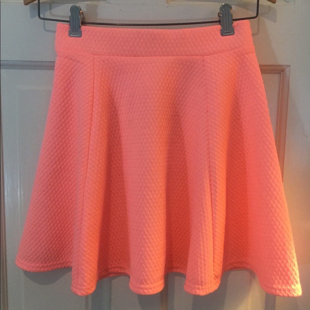 H&M Divided skateskirt Flare Neon Skirt size XS